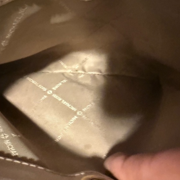 Michael Kors jet set with card holder pink and ivory Tan cross body - Picture 12 of 16